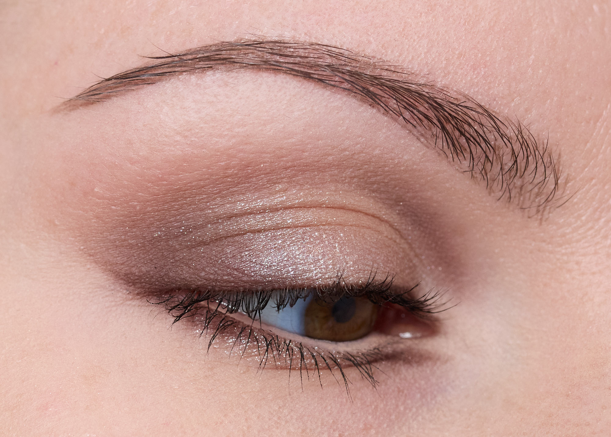 Essence The Nude Edition Mini Eyeshadow Palette Look 1